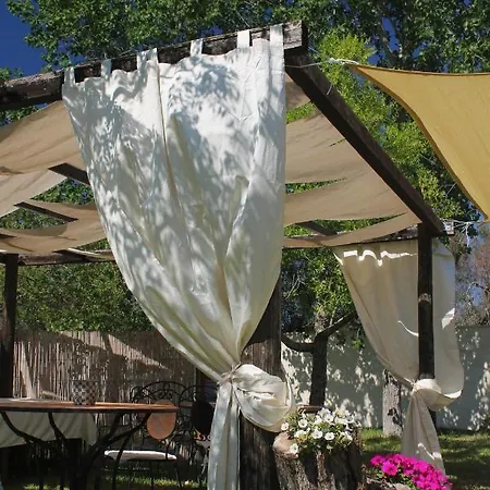 La Petrusa فندق مبيت وإفطار 4*